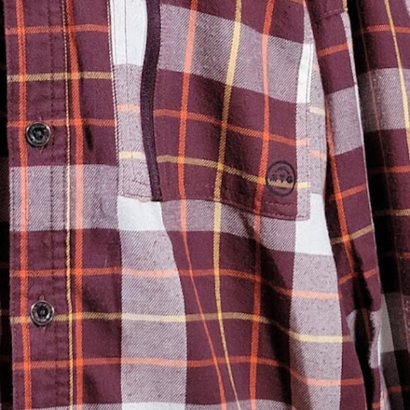 Wrangler Men's All Terrain Gear Button up shirt- Size Medium - Picture 3 of 6